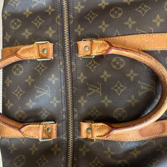 Authentic LV Keepall Bandoulière 55 - Picture 13 of 17